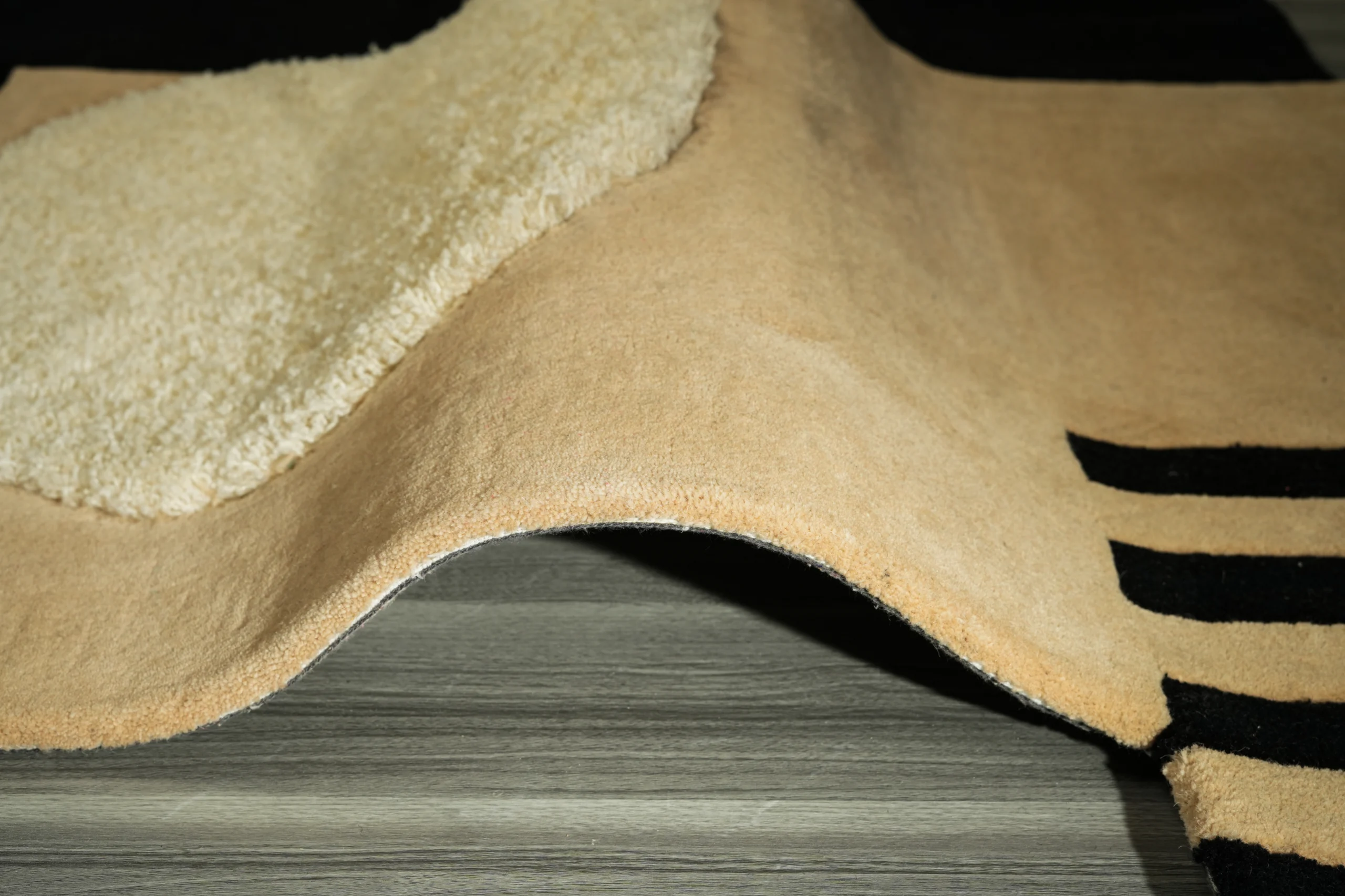 Sand and shadow - Image 3